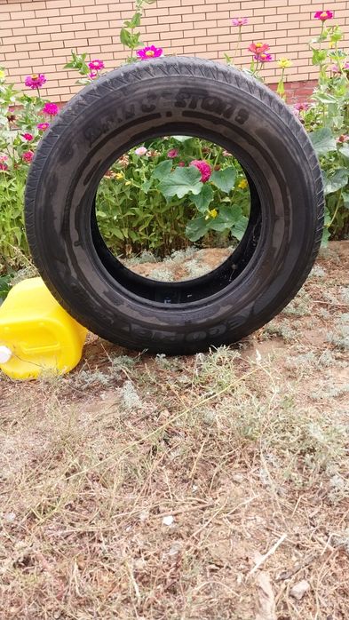 Шины  BRIDGESTONE  на Прадо