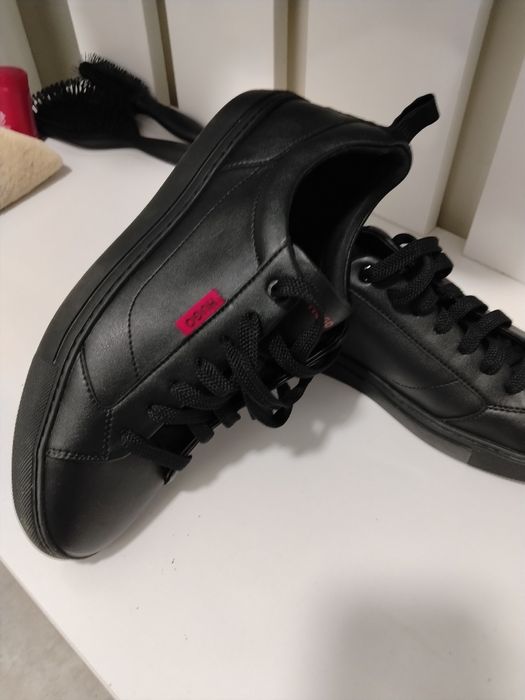 Vand adidași/pantofi sport HUGO BOSS