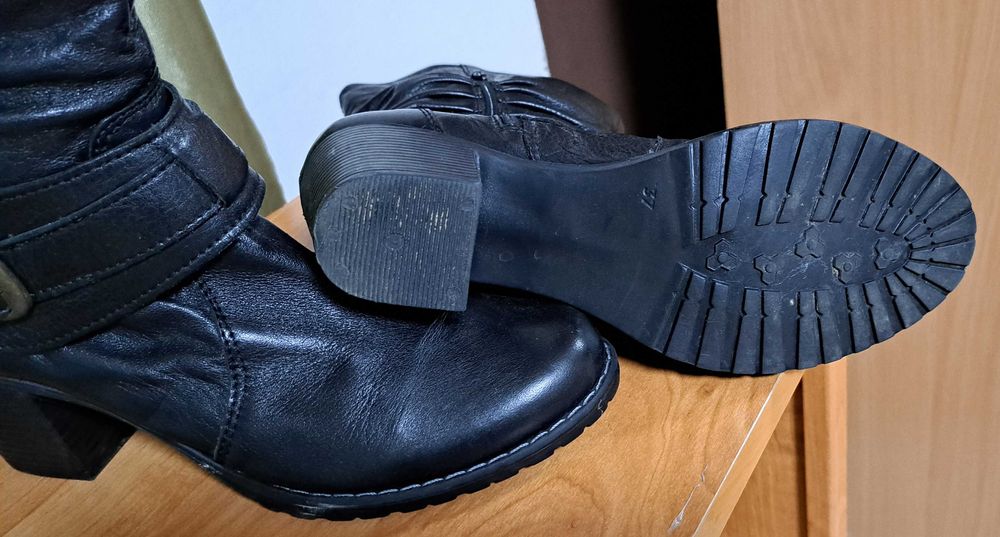 НОВИ ЕСТЕСТВЕНА КОЖА Дамски ботуши-номер 37