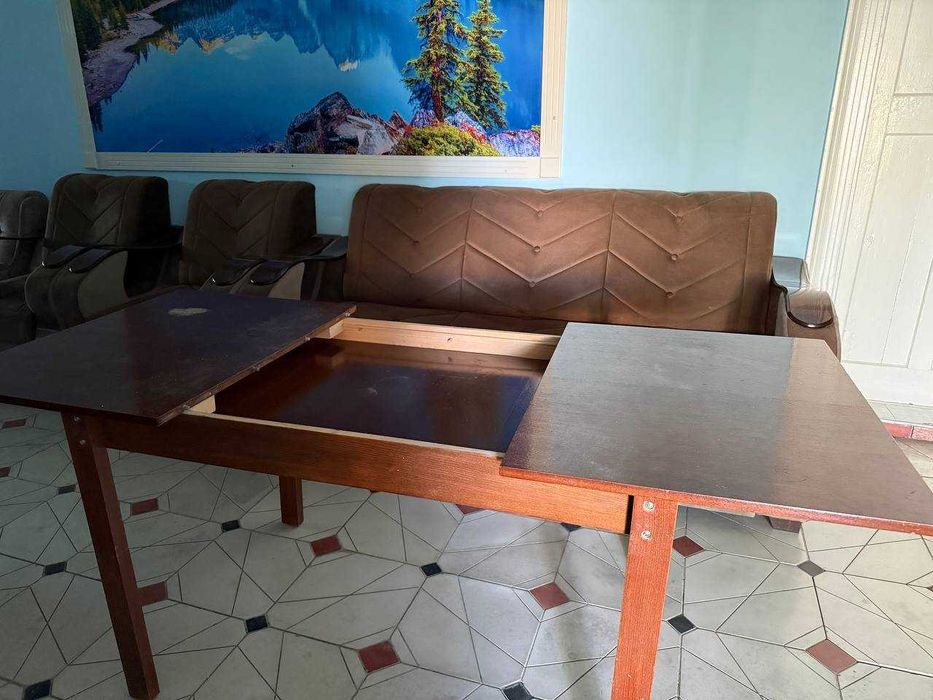 Продам стол раздвижной пользовались сами