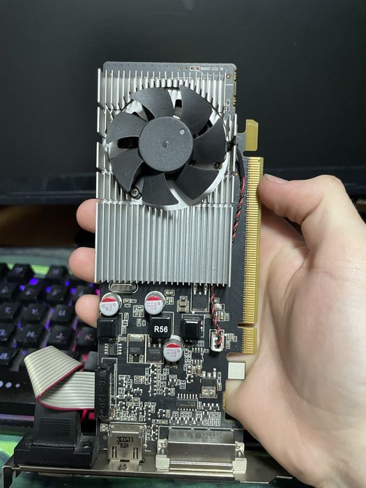 продам видеокарта gt 520