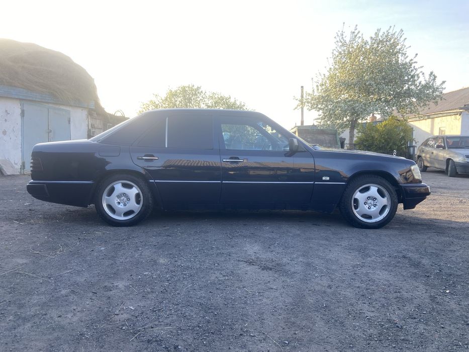 Мерседес 124 3,0