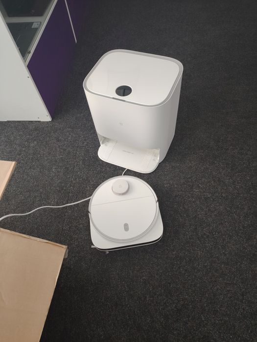 Продам умный пылесос