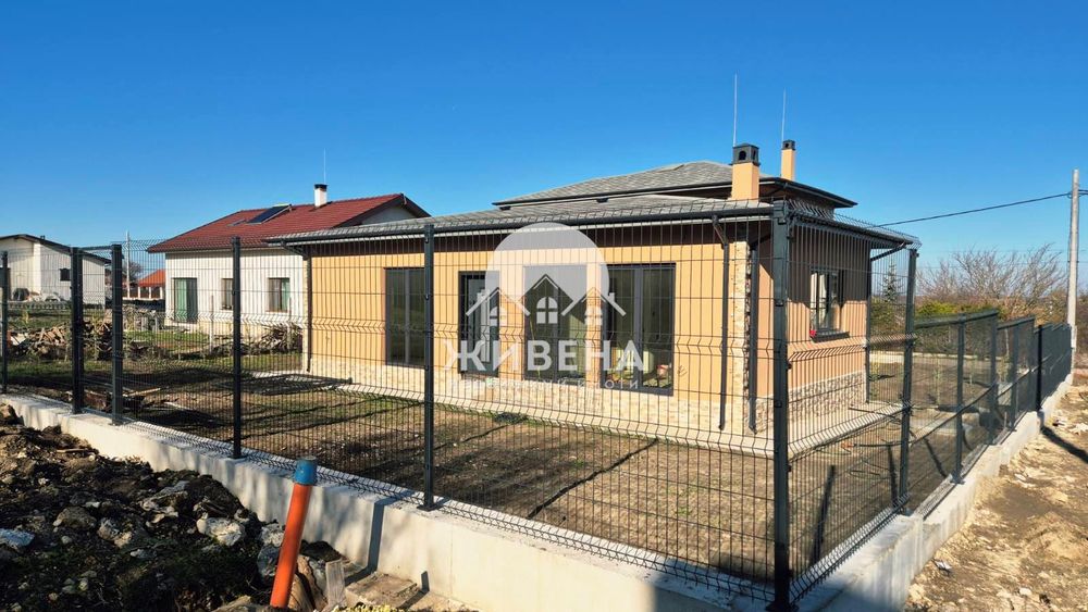 Къща в Варна, област-с.Яребична площ 80 кв.м