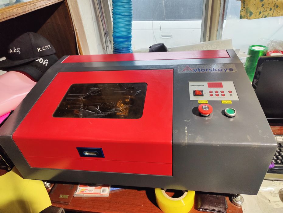 Лазерный гравёр CO2
