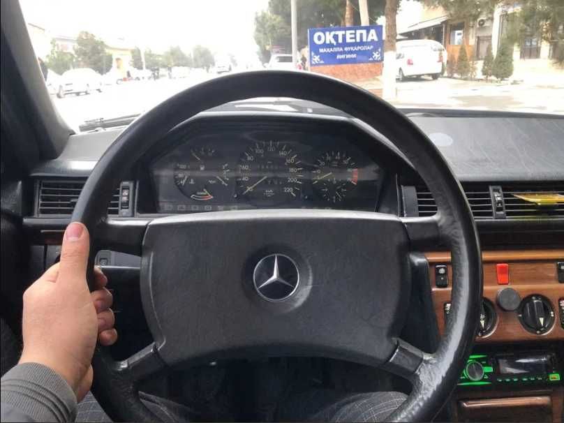 Mercedes-Benz W124 Arzonga