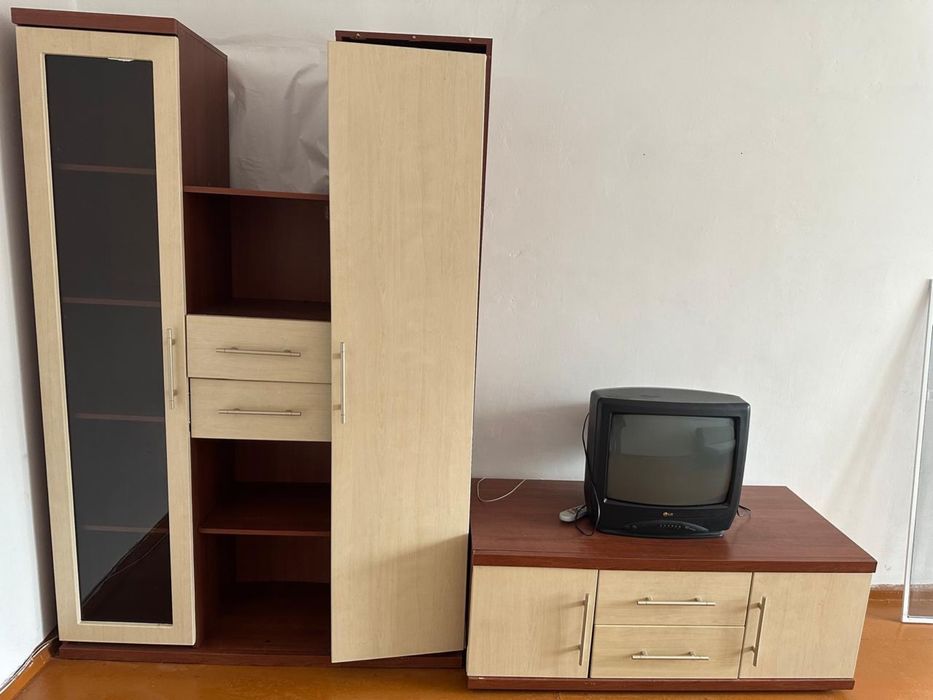 Стенка в зал (шкаф)