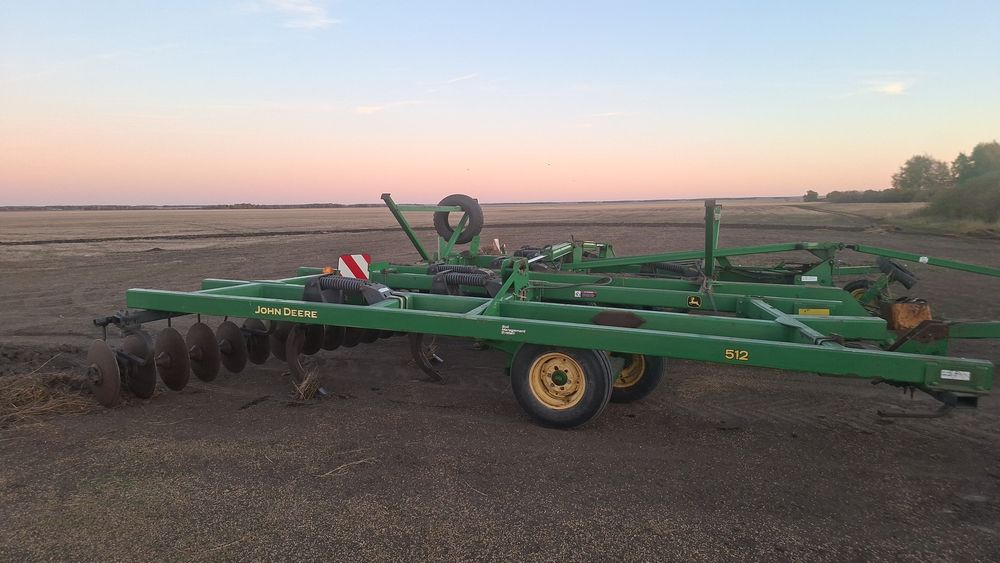 Глубокорыхлитель John Deere джон дир  рипер 512