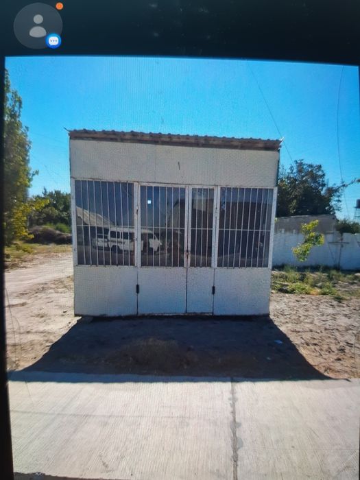 Бутка срочни сотилади