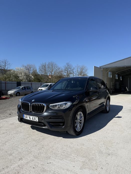 BMW X3 G01 2.0d 150 cp Sdrive camere 360 carlig full led