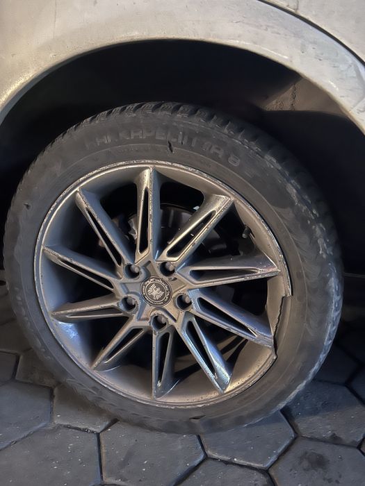 Продам диски Р17 с резиной