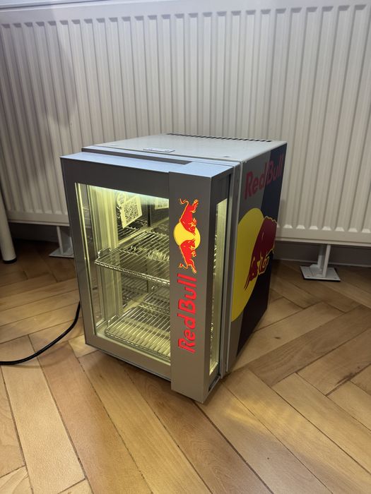 Frigider RedBull