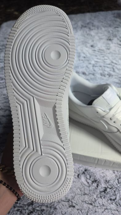 Nike Air Force 1 Triple White