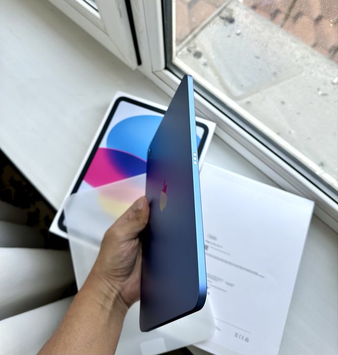 iPad 10 Generation 64GB Blue