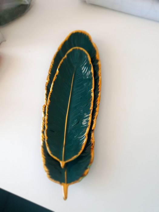 Продам посуду тарелки ПЕРО