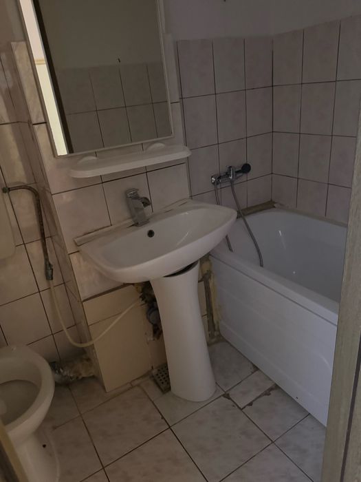 Vand apartament 2 camere