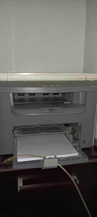 Imprimantă CANON MF 4010