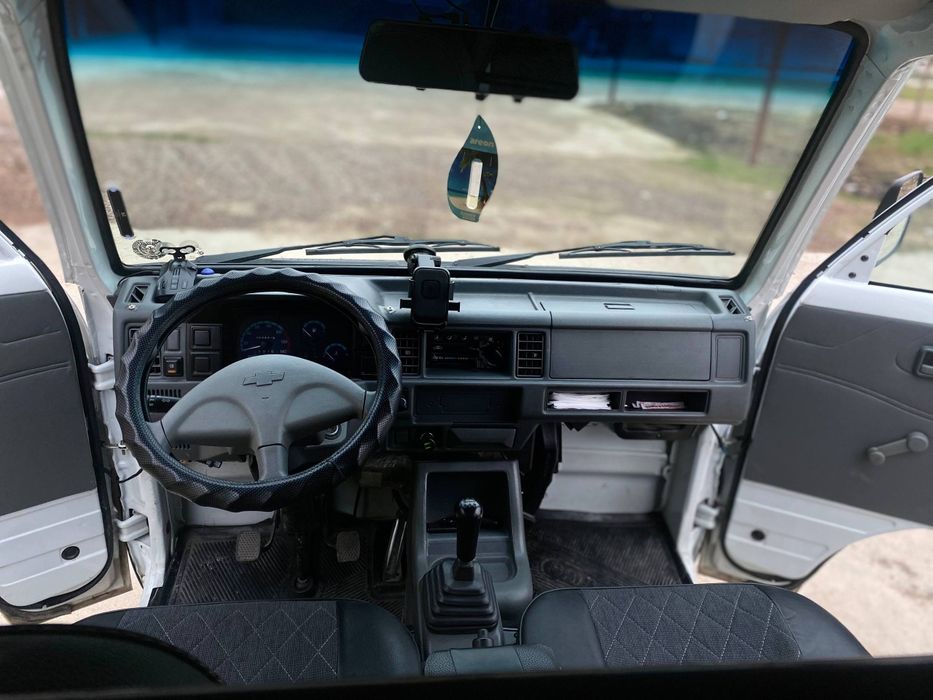 Damas 2 D11 Style (VAN)