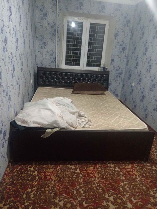 Chilonzor farxod bozoriga yaqin 2 xonali razdelni ijaraga beriladi