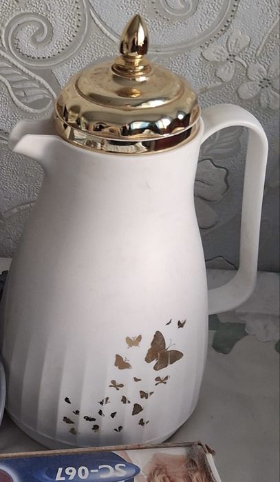 Продам посуду ,кастрюли в связи с переездом