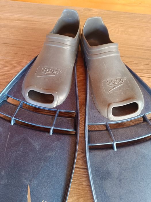 SPEEDO-плавници за плуване