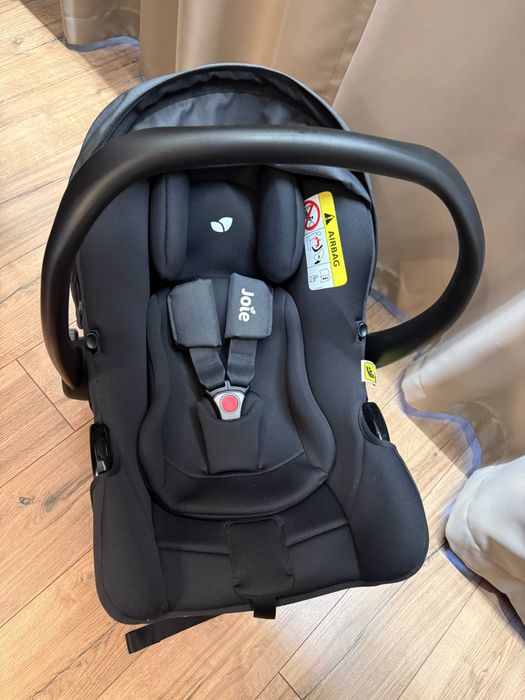 Vând Scoică Auto Joie i-Snug 2 (i-Size) – Ca Nouă, cu Cutie