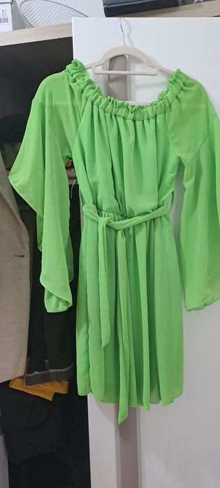 Rochiță purtata o data .la 80 lei