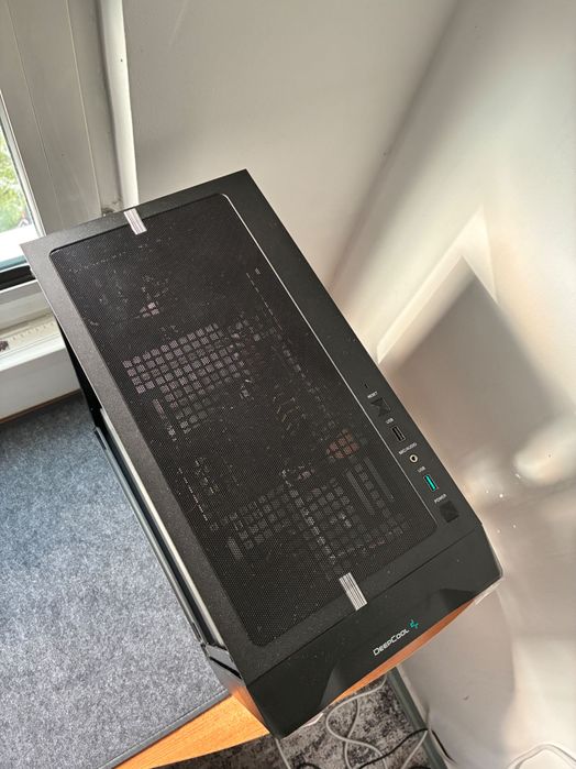 Геймърски компютър Ryzen 7 3700x RX 9060 XT, 32 RAM DDR4, 1TB Гаранция