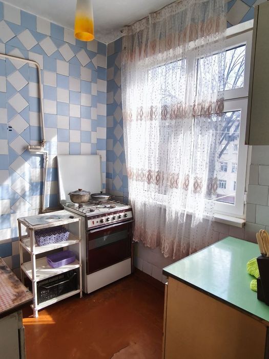 Метро Новза (Хамза) 2/3/4  сдаю квартиру! Всем можно жить, студентам!