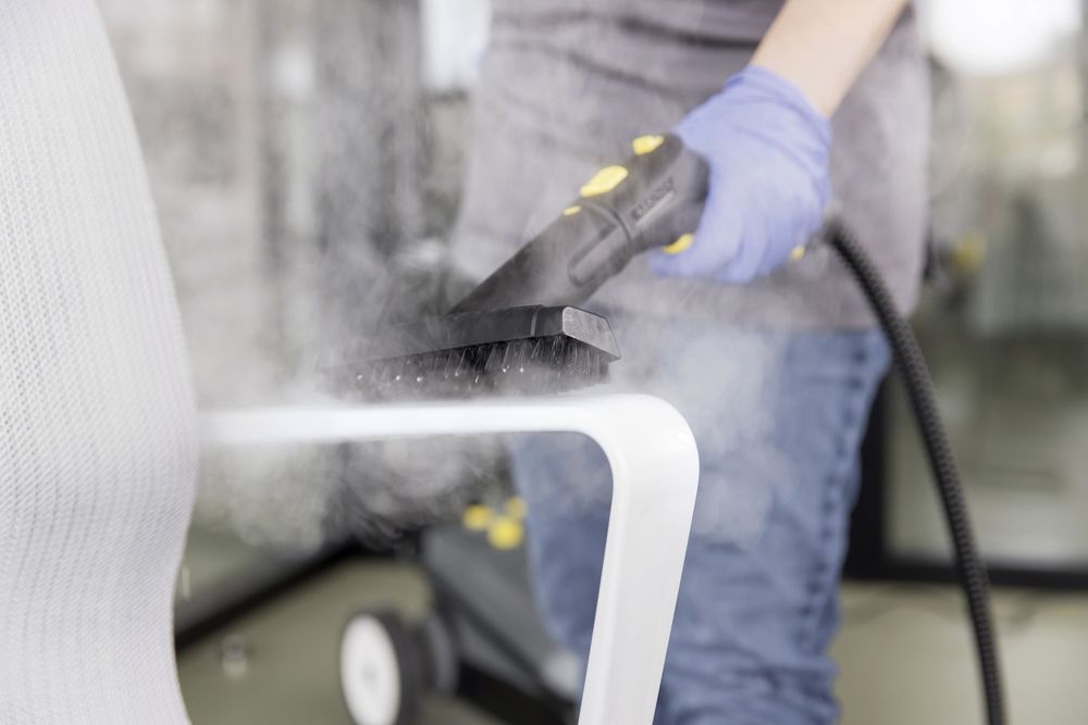 Servicii Profesionale Curățare și Igienizare Canapele, Saltele și Tapiterii Textile – Deplasare la Domiciliu!