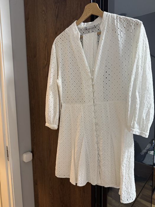 Рокля Zara Бяла XS размер