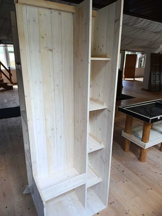 Mobilier din lemn pentru bucătărie și baie