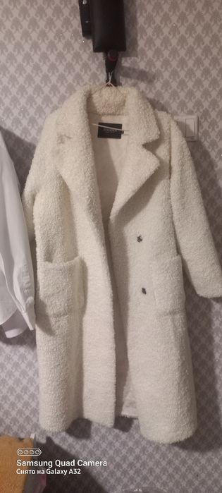 Продам шубку,цвет молочный