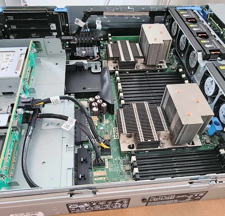 Сървър Dell R740XD 12LFF + 4SFF 2*Xeon Gold 6230 64GB