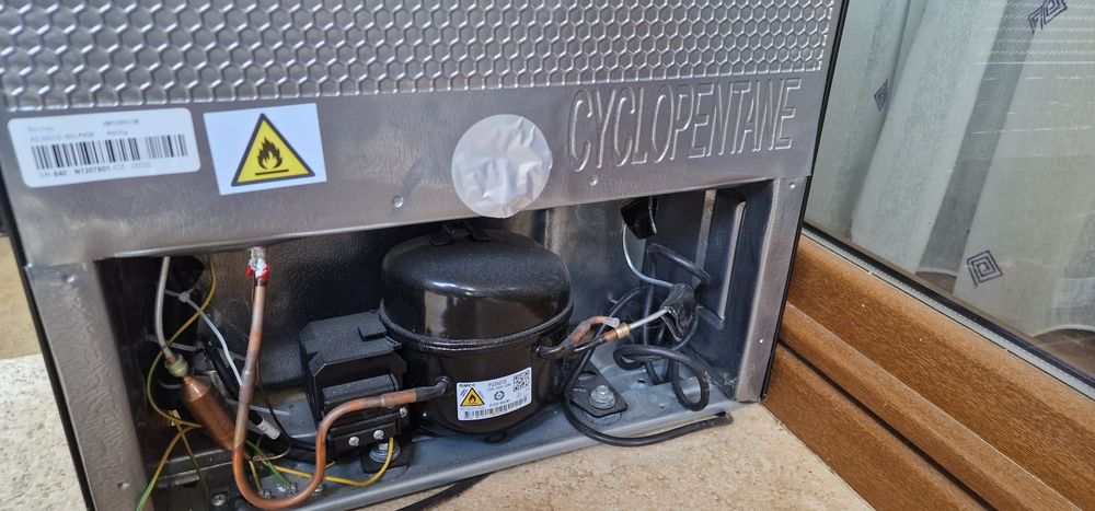 Mini Frigider Vortex
