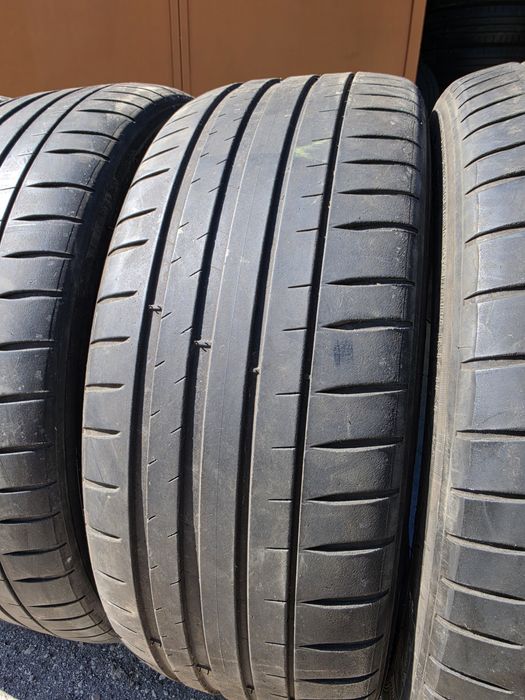 4 бр. летни гуми 225/45/19 Michelin PS4 DOT 1819 4-4,5