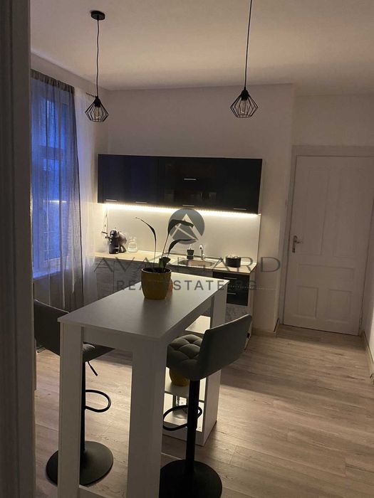 Продава се Етаж от къща в Пловдив, Център - 140 кв.м за 2508 €/кв.м - Снимка #13