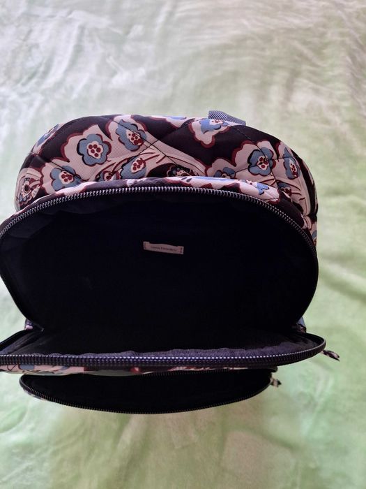 Дамска раница VERA BRADLEY,чисто нова