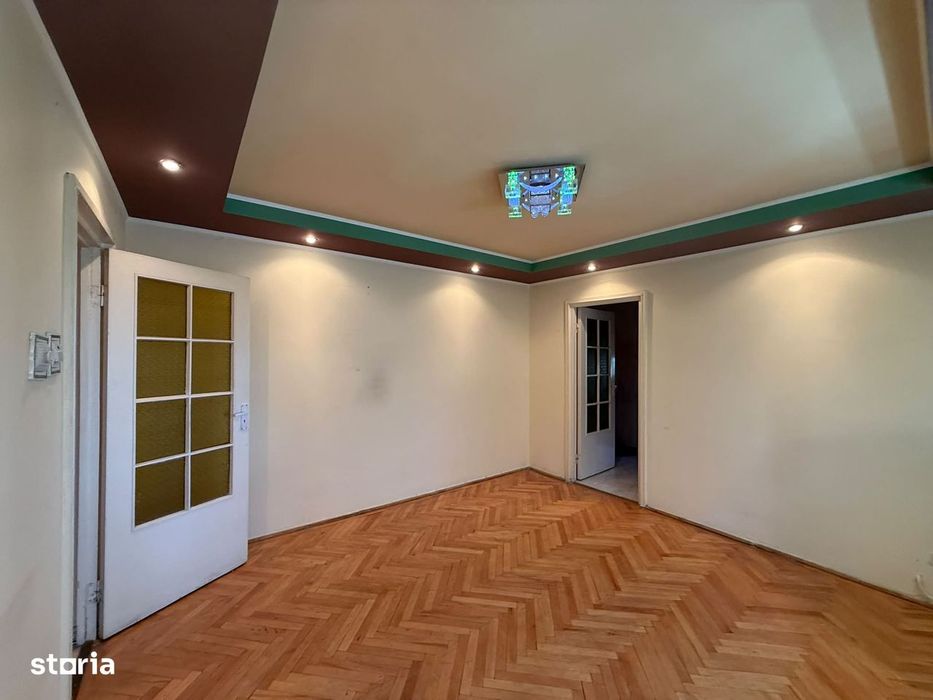 Apartament 2 camere,etaj 2, zona Piata Centrala