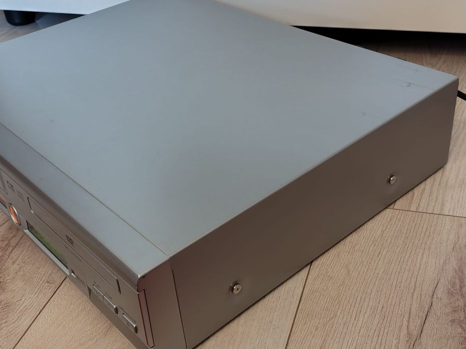 Video combo Sharp DV NC65S