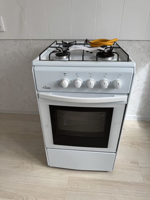 Продам газ плиту