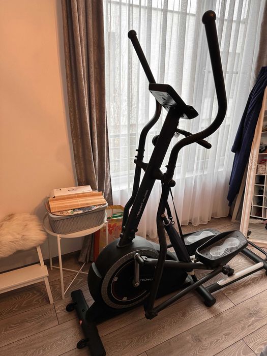 Bicicleta eliptica fitness TECHFIT FW470