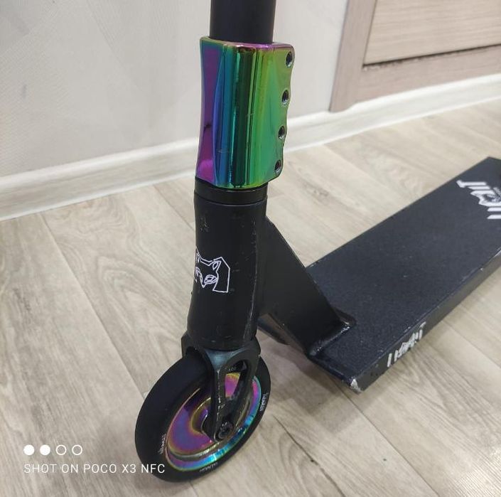 продам самокат (очень срочно)