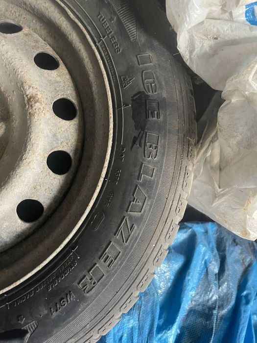 Продам резину зимнюю с дисками