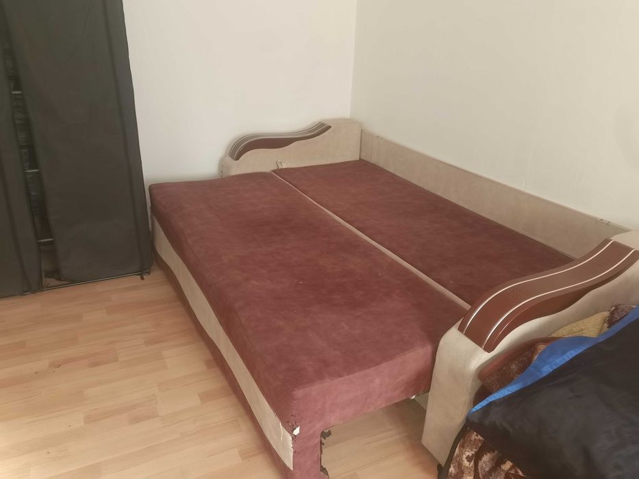 Închiriez garsoniera