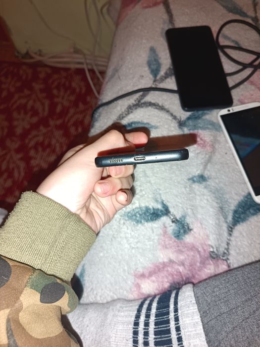 Vând telefon atenției este defect Samsung a53