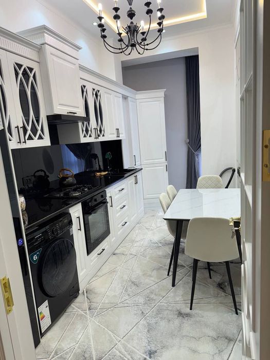 Продаётся 2х комнатная квартира на 2м этаже в 6ти этажном доме.