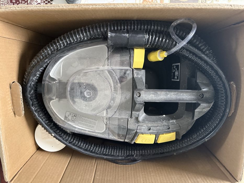 Моющий пылесос Karhcer Puzzi 8/1