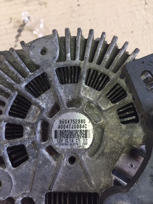 Alternator Citroen C5 C6 Peugeot 407/607 2.7 HDI V6 pret 300 lei