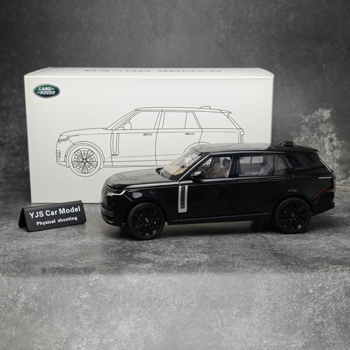 Range  Rover  autobiography 1:18 modeli kichratilgan varianti.